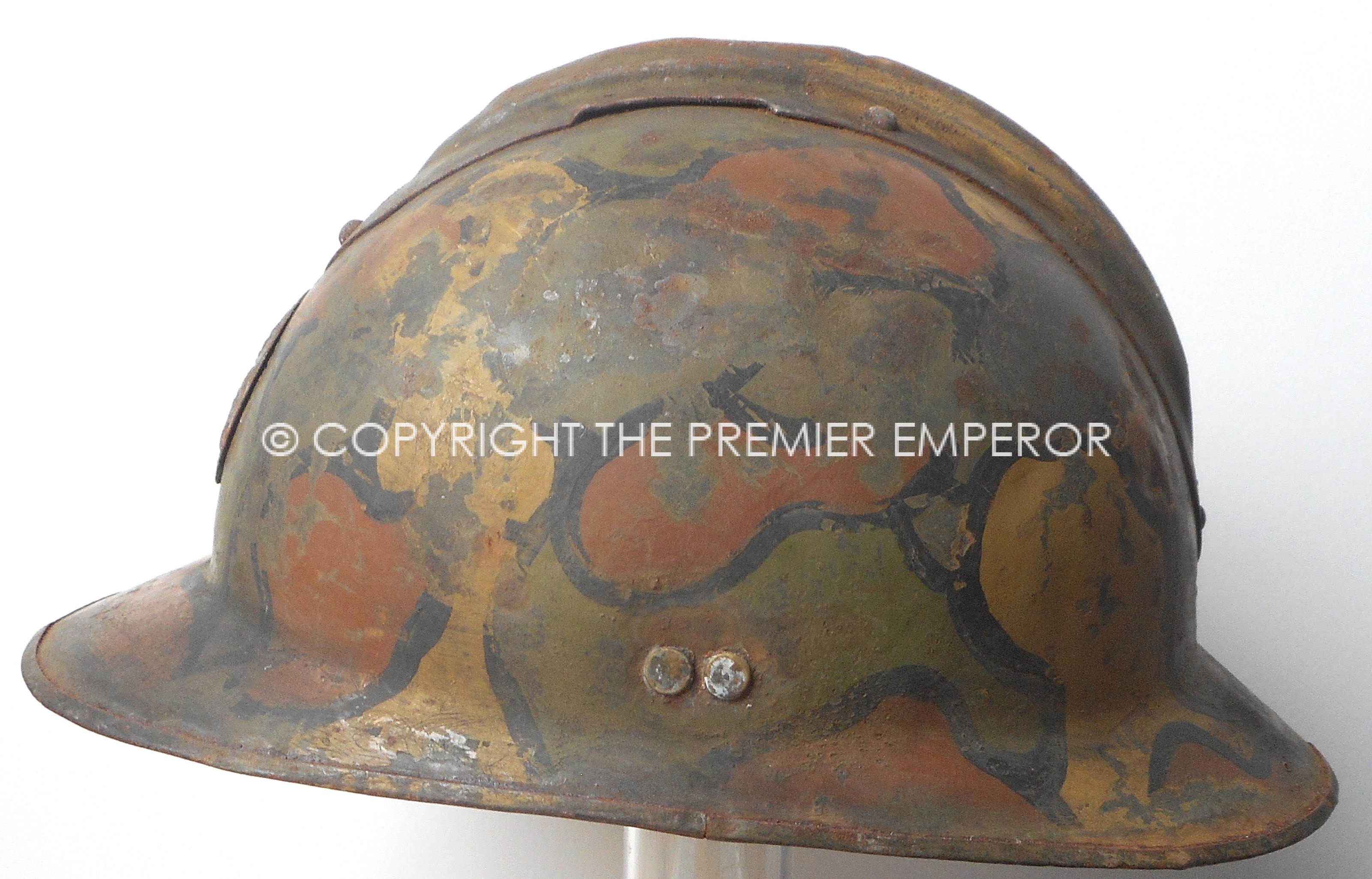 Modele 1926 Artillery Adrian helmet.
