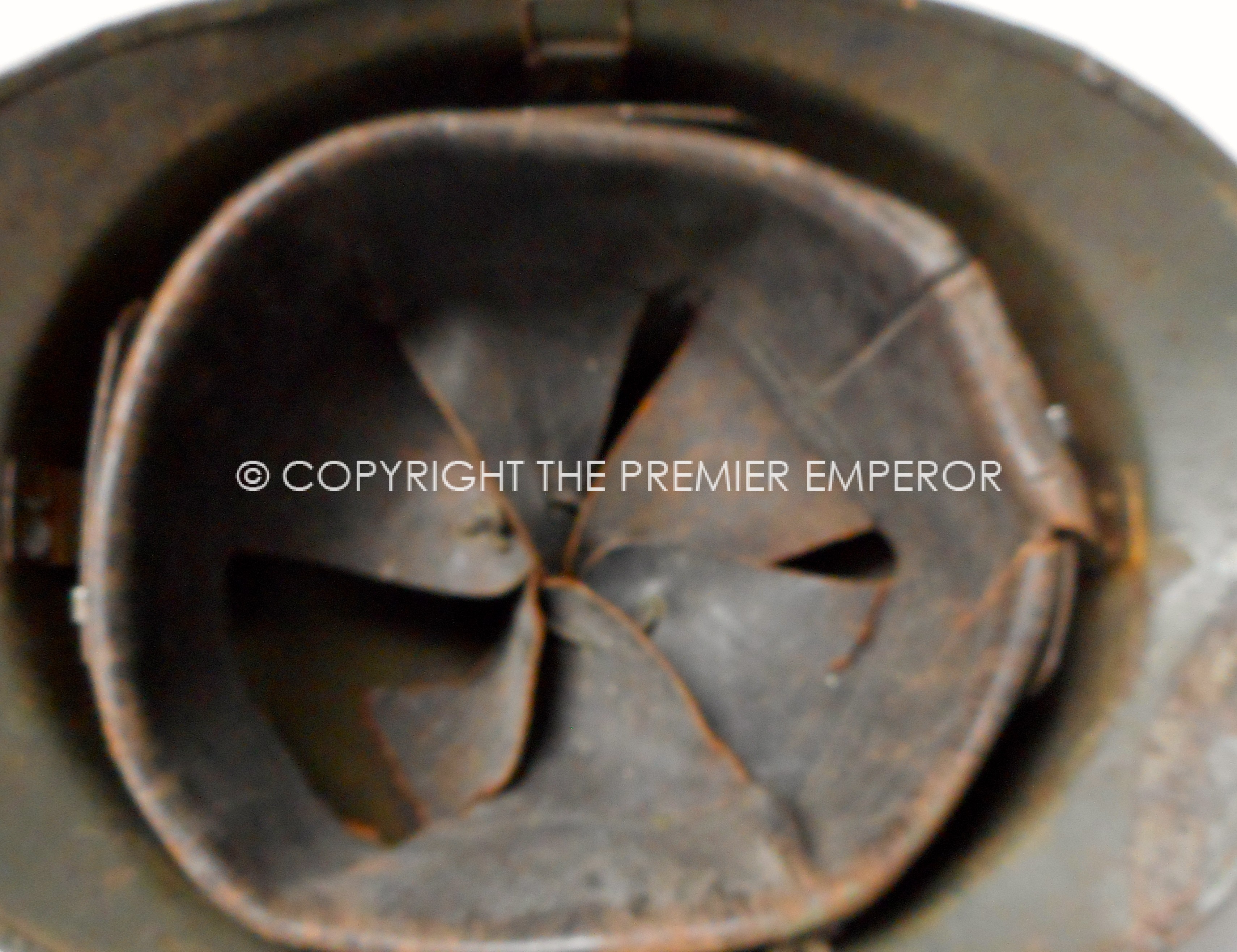 Modele 1926 Artillery Adrian helmet.