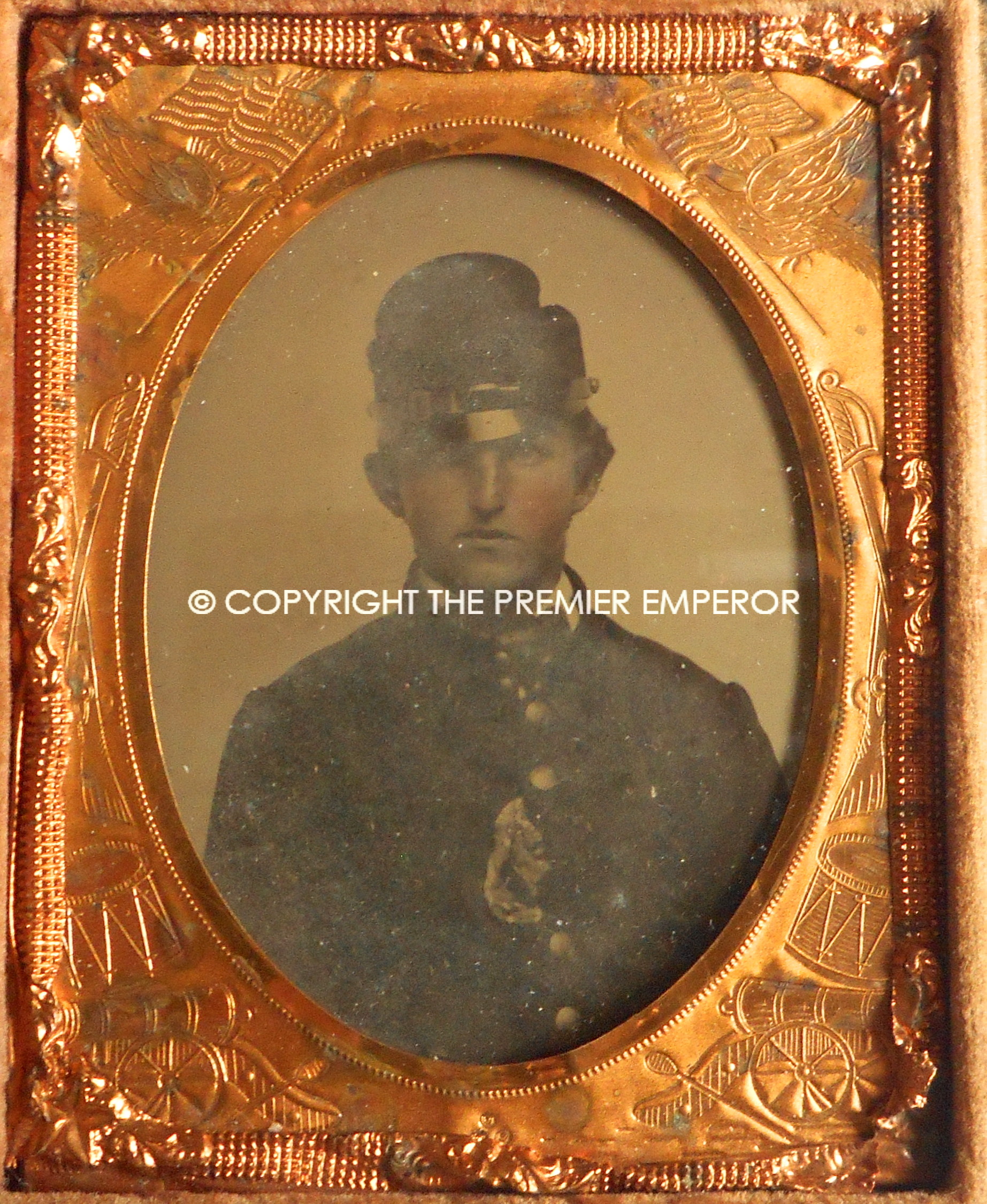 American Civil War Tin Type photograph of a Union Soldier complete in its original case.Circa.1864/65