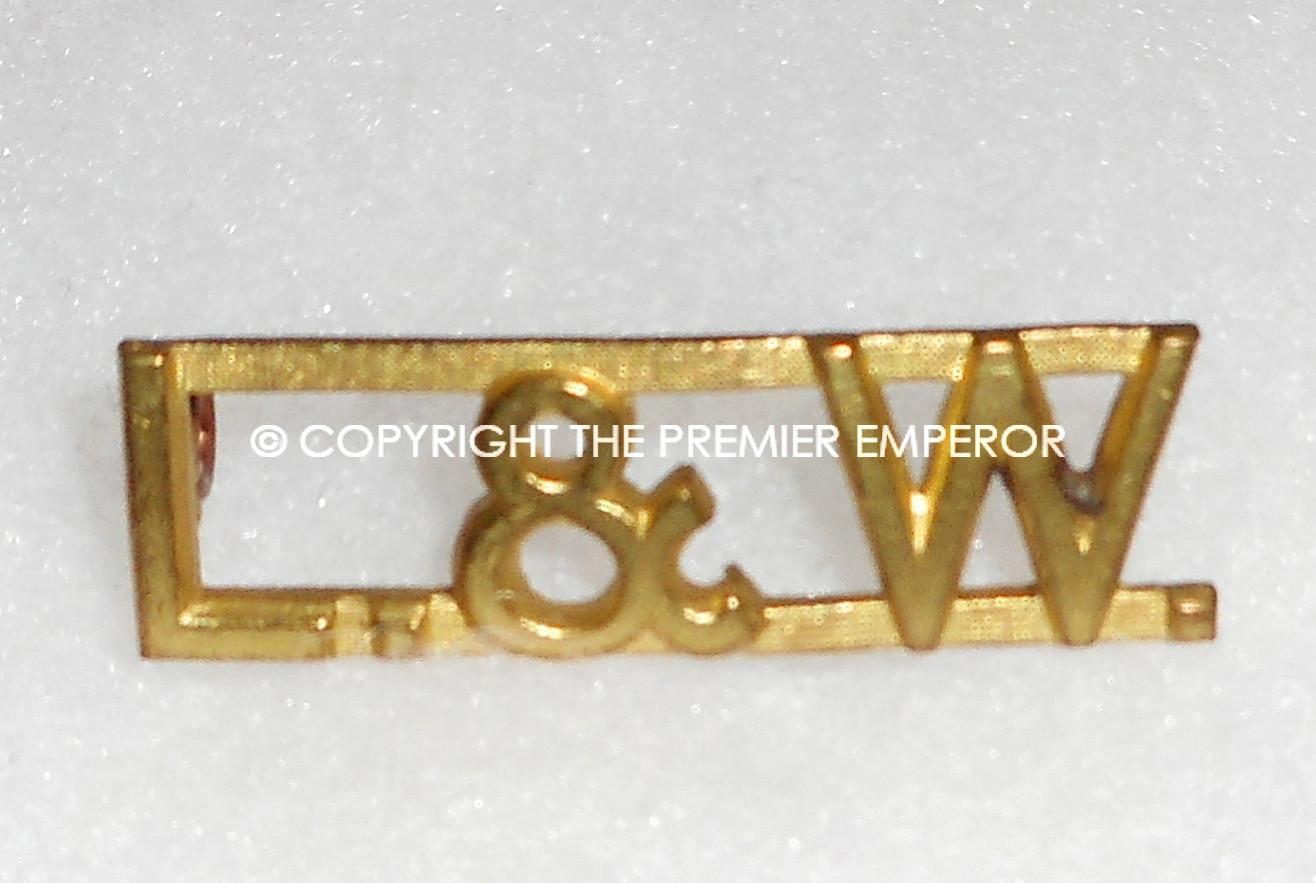 Canada. The Lincoln & Welland Regiment metal shoulder title.Circa.1920-36