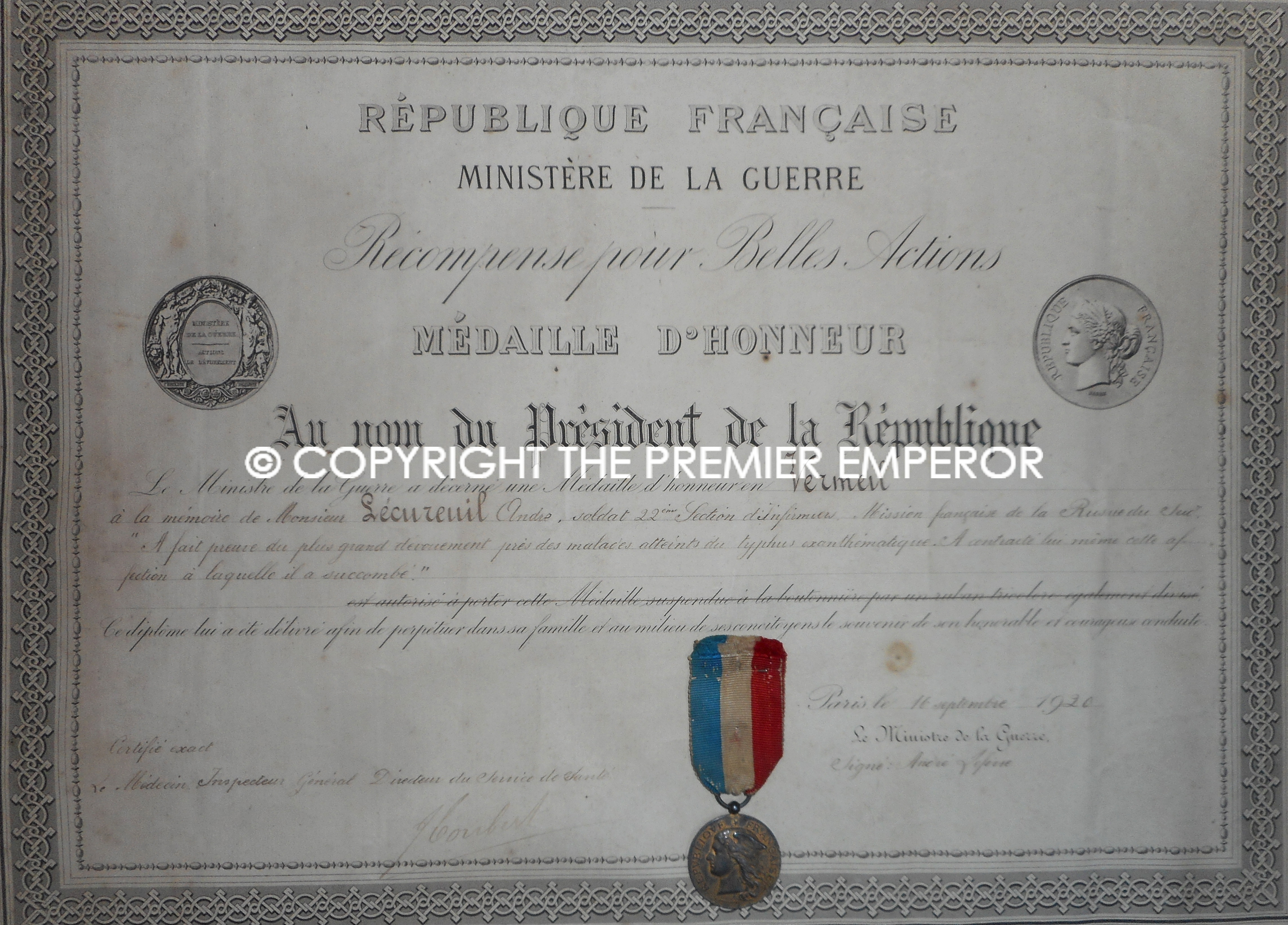 France. Scarce Medaille D'Honneur in Vermeil(Silver gilt) for Russia. Circa.1920
