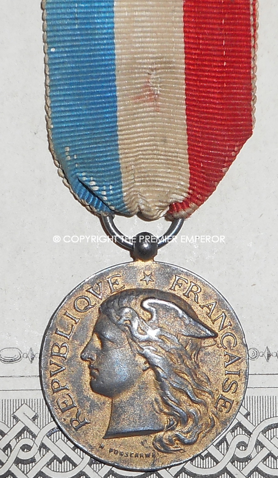 France. Scarce Medaille D'Honneur in Vermeil(Silver gilt) for Russia. Circa.1920