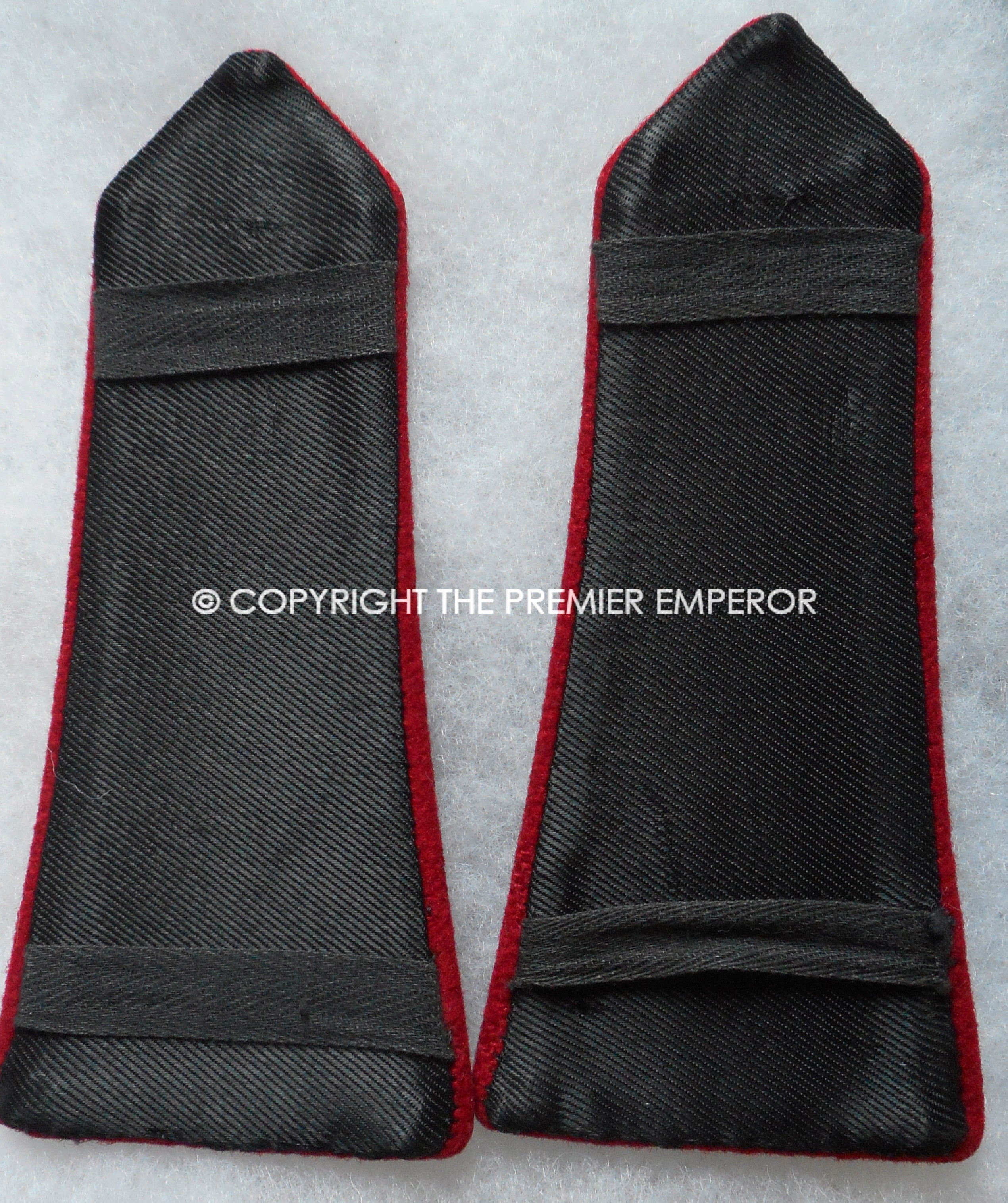 France. A pair of French Spahis epaulettes. Circa.1940's