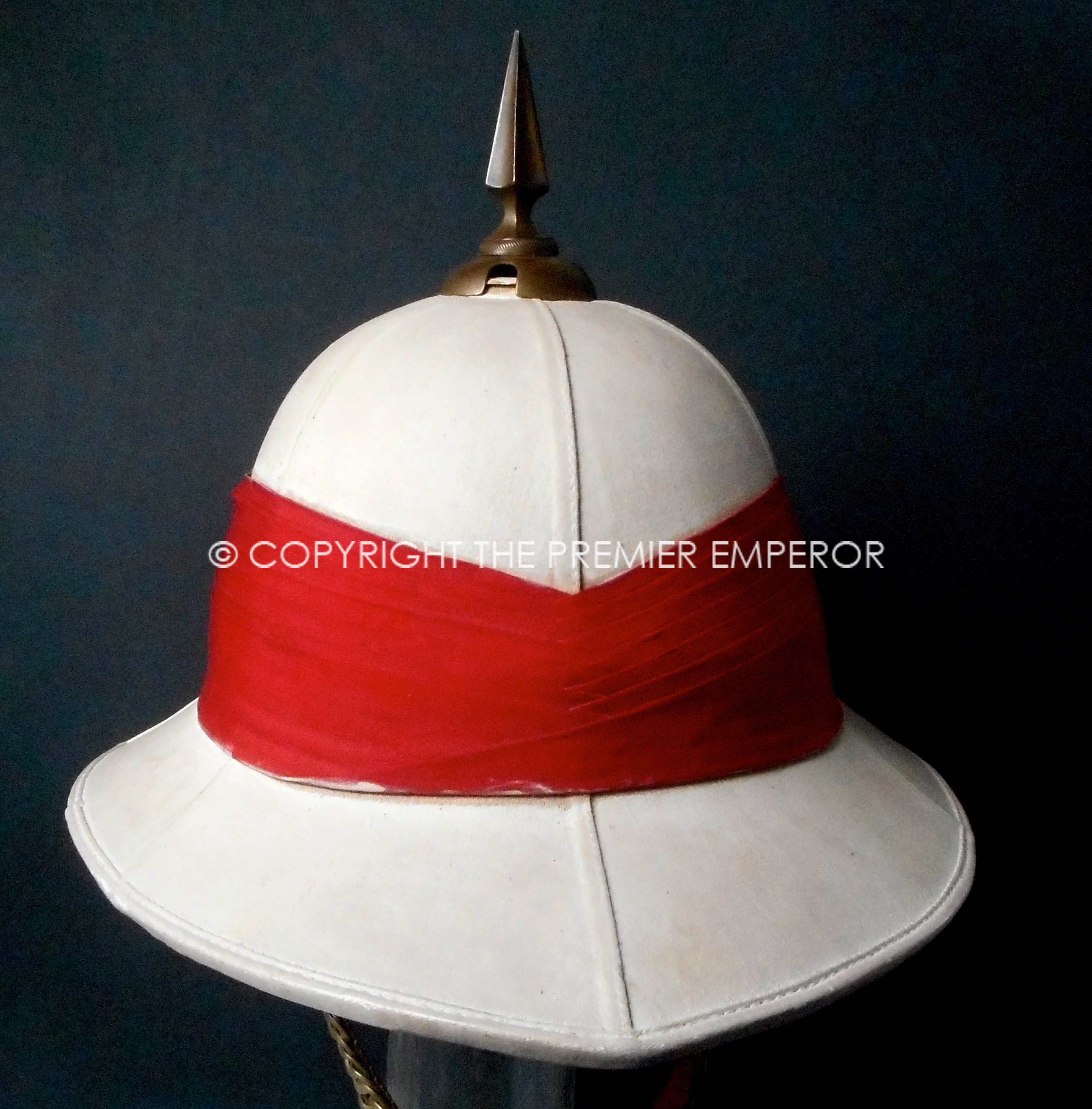 canada-royal-canadian-regiment-wolseley-pattern-pith-helmet-circa-1930